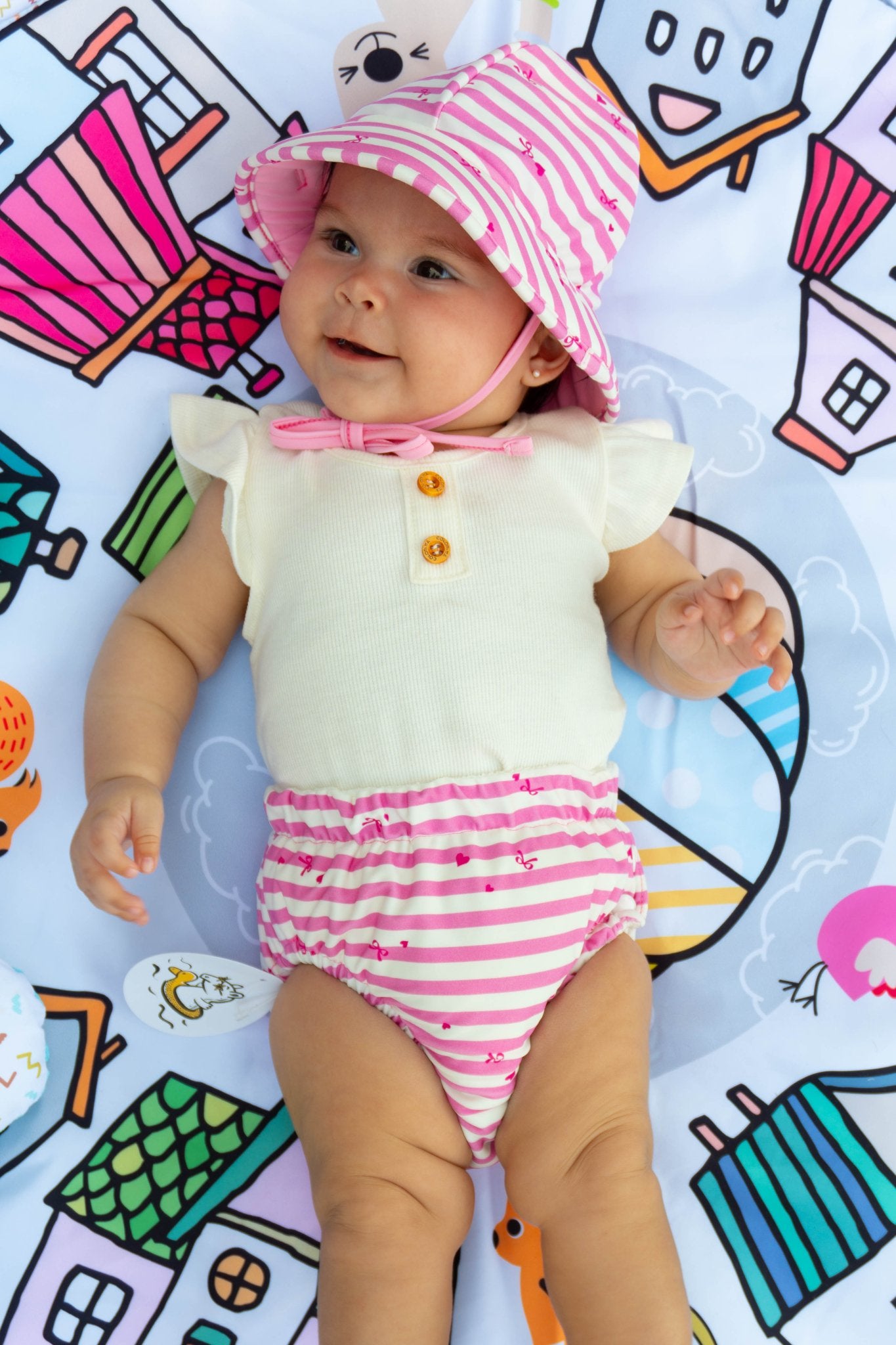 Conjunto de Baño Bebé UPF50 | Traje de Baño y Gorro Solar con Protección UV - shop_name peluche capibara popmart labubu diadelniño paraguay comprar en shop_name Conjunto de Baño Bebé UPF50 | Traje de Baño y Gorro Solar con Protección UV, la mejor calidad en - Wow Concept Conjunto de Baño Bebé UPF50 | Traje de Baño y Gorro Solar con Protección UV en