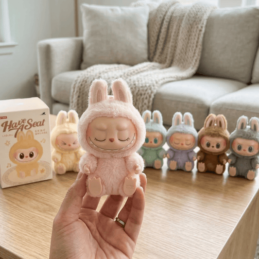 LABUBU HAVE A SEAT - Figuras Coleccionables - shop_name peluche capibara popmart labubu diadelniño paraguay comprar en shop_name LABUBU HAVE A SEAT - Figuras Coleccionables, la mejor calidad en - Wow Concept LABUBU HAVE A SEAT - Figuras Coleccionables en